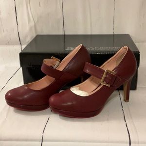 ANDREA closed toe heels